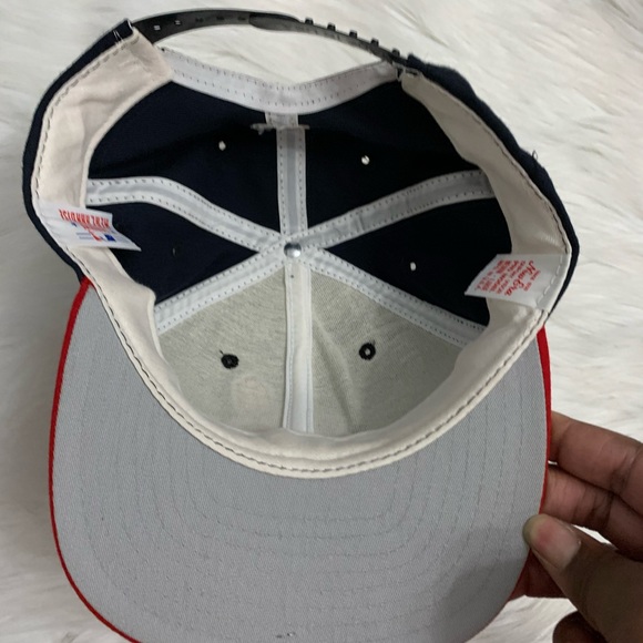 Cleveland Indians Hat - Picture 4 of 7